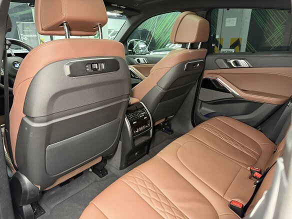 2025 BMW X6 40i III (G06) Рестайлинг, серый, 15850000 рублей - вид 14