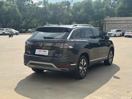 2023 Volkswagen Tayron I Рестайлинг, серый, 2300000 рублей, вид 4