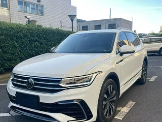 2022 Volkswagen Tiguan II Рестайлинг, белый, 2100000 рублей, вид 1