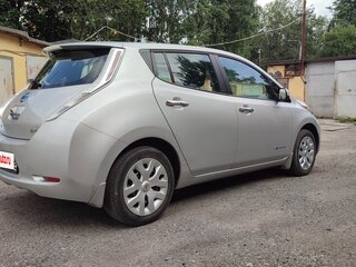 2015 Nissan Leaf (EM57) I (ZE0/AZE0), серый, 1350000 рублей, вид 4