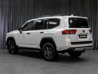 2021 Toyota Land Cruiser 300 Series, белый, 10399000 рублей, вид 2