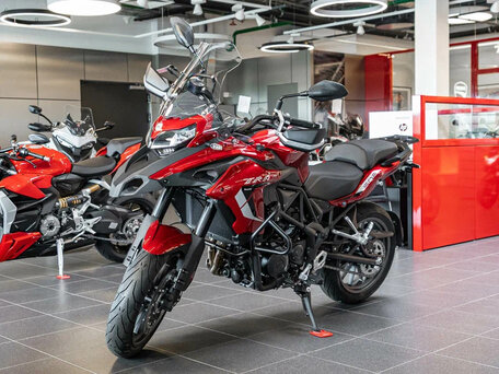 2022 Benelli TRK 502, пурпурный, 550000 рублей, вид 4