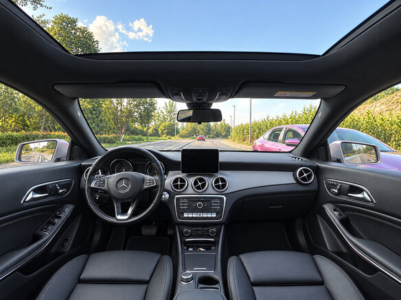 2019 Mercedes-Benz CLA 200 I (C117, X117) Рестайлинг, розовый, 1760000 рублей - вид 13