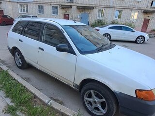 2001 Nissan AD II, белый, 220000 рублей, вид 4