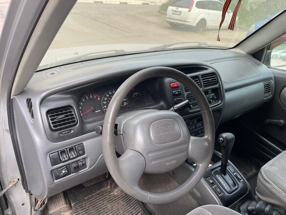 2003 Chevrolet Tracker II, серый, 350000 рублей - вид 3
