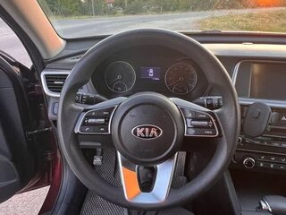 2019 Kia Optima IV Рестайлинг, красный, 1600000 рублей, вид 5