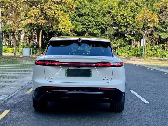 2026 Voyah Courage 81 kWh I Рестайлинг, белый - вид 5