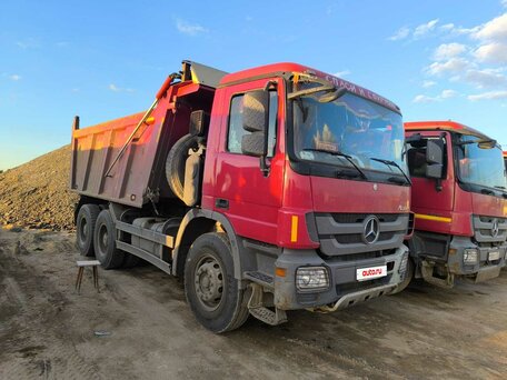 2012 Mercedes-Benz Actros, пурпурный, 4300000 рублей, вид 3