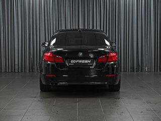 2013 BMW 5 серии 520i VI (F10/F11/F07), чёрный, 1549000 рублей, вид 4