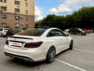 2015 Mercedes-Benz E-Класс 200 IV (W212, S212, C207) Рестайлинг, белый, 1900000 рублей, вид 2