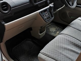 2017 Toyota Passo III, серый, 779000 рублей, вид 5