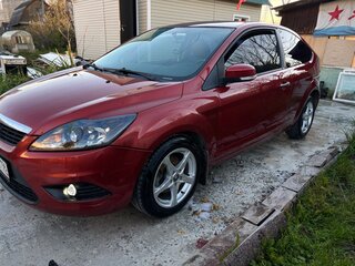 2010 Ford Focus II Рестайлинг, красный, 700000 рублей, вид 1
