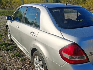 2012 Nissan Tiida I Рестайлинг, серебристый, 525000 рублей, вид 4
