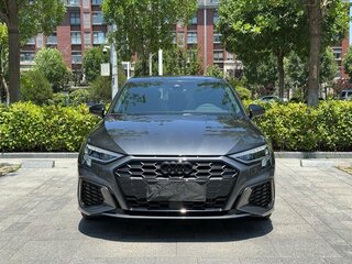 2023 Audi A3 Sportback 35 TFSI IV (8Y), серебристый, 1850100 рублей, вид 2