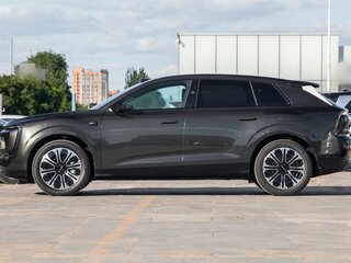 2026 Audi E7X, зелёный, 7980757 рублей, вид 4