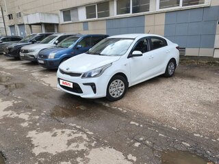 2017 Kia Rio IV, белый, 1300000 рублей, вид 3