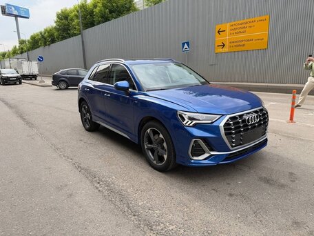 2022 Audi Q3 35 TFSI II (F3), синий, 2340000 рублей, вид 2