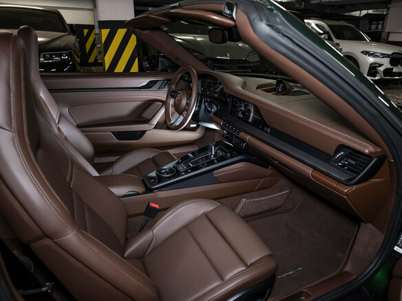 2026 Porsche 911 Carrera 4 GTS VIII (992) Рестайлинг, зелёный, 33200000 рублей - вид 32