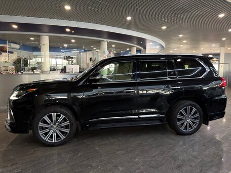 2017 Lexus LX 570 III Рестайлинг 2, чёрный, 6950000 рублей, вид 5