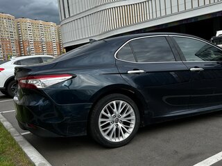 2019 Toyota Camry VIII (XV70), синий, 1850000 рублей, вид 3