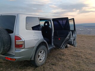 2002 Mitsubishi Pajero III, серебристый, 850001 рублей, вид 4