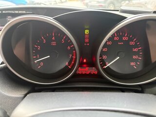 2010 Mazda Axela II, чёрный, 1100000 рублей, вид 4