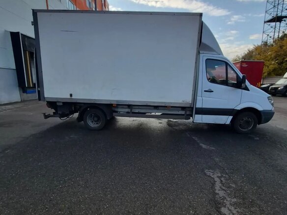 2010 Mercedes-Benz Sprinter, белый, 2560000 рублей - вид 2
