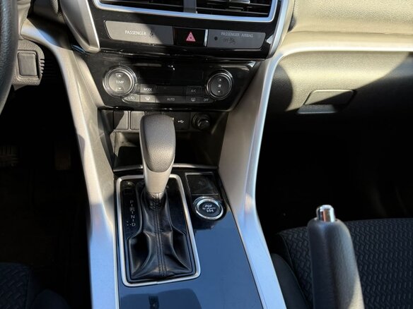 2019 Mitsubishi Eclipse Cross I, чёрный, 1900000 рублей - вид 13