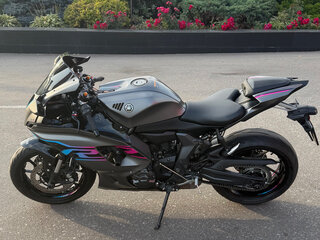 2024 Yamaha YZF-R7, серый, 1050000 рублей, вид 3