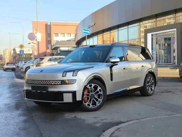 2026 Lynk & Co 900, серый, 7800000 рублей - вид 2