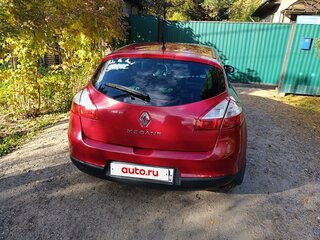2012 Renault Megane III, красный, 750000 рублей, вид 4