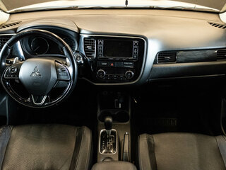 2015 Mitsubishi Outlander III Рестайлинг 2, белый, 1579000 рублей, вид 5