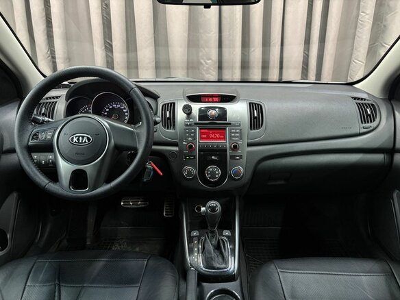 2011 Kia Cerato 6-speed II, красный - вид 10