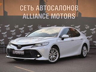 2018 Toyota Camry VIII (XV70), белый, 2395000 рублей, вид 3