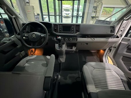 2022 Volkswagen Constellation, белый, 6910000 рублей, вид 4