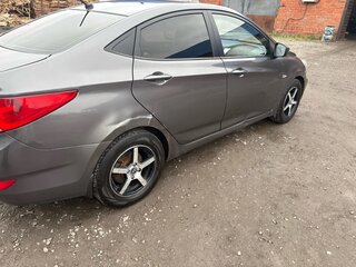 2011 Hyundai Solaris I, серый, 600000 рублей, вид 5