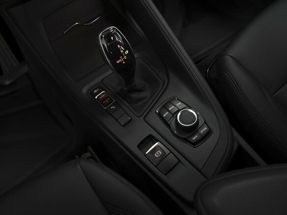 2021 BMW X1 18i sDrive II (F48) Рестайлинг, белый, 2999000 рублей - вид 11