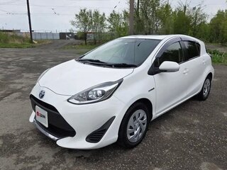 2020 Toyota Aqua I Рестайлинг 2, белый, 1450000 рублей, вид 2
