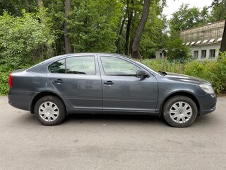 2011 Skoda Octavia II (A5) Рестайлинг, серый, 575000 рублей, вид 2