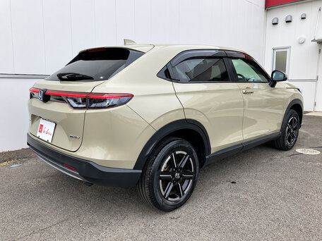 2023 Honda Vezel II, бежевый, 1680000 рублей, вид 5