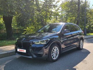 2020 BMW X1 20i xDrive II (F48) Рестайлинг, чёрный, 2925000 рублей, вид 2