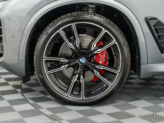 2026 BMW X5 30d IV (G05/G18) Рестайлинг, серый, 15850000 рублей, вид 3