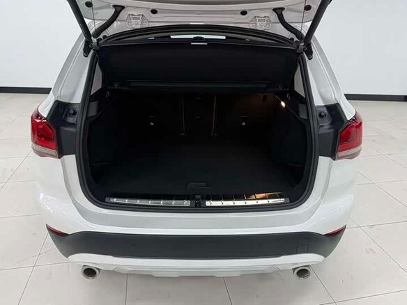 2022 BMW X1 20Li sDrive II (F48) Рестайлинг, белый - вид 7