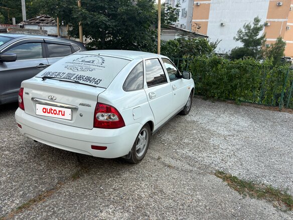 2010 Lada (ВАЗ) Priora I, белый, 500000 рублей - вид 3