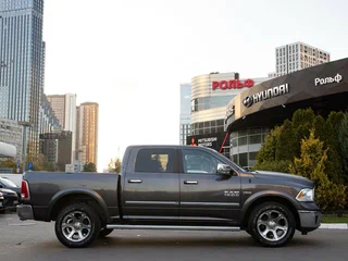 2013 Dodge RAM IV (DS/DJ), серый, 3600000 рублей, вид 3