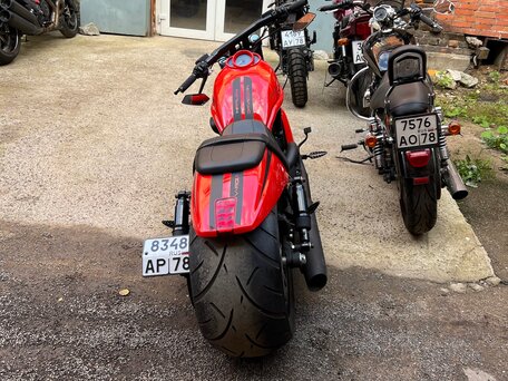 2008 Harley-Davidson V-Rod, красный, 2100000 рублей, вид 2