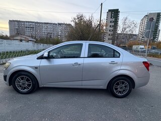 2012 Chevrolet Aveo II, серый, 650000 рублей, вид 3