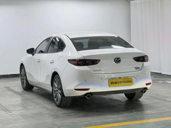 2025 Mazda 3 Axela IV (BP), белый, 1860000 рублей - вид 7