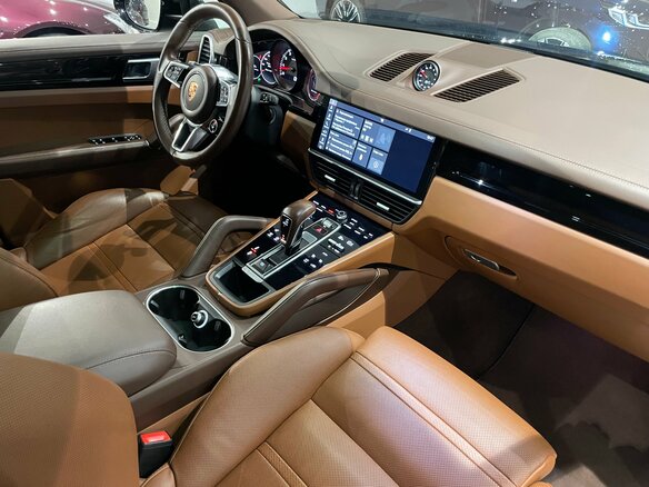 2019 Porsche Cayenne III, чёрный, 5578000 рублей - вид 10
