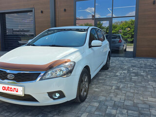 2010 Kia Ceed I, белый, 780000 рублей, вид 4